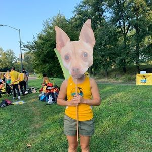 Meet your Posher, Jonela